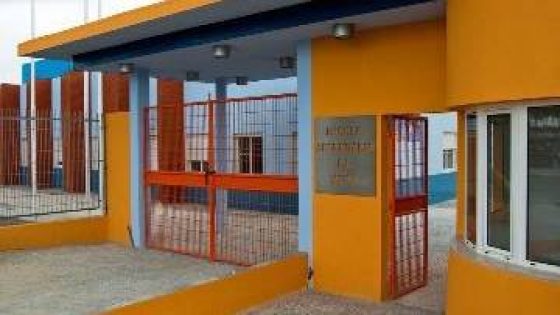 Dois jovens feridos em esfaqueamento junto a escola na Moita