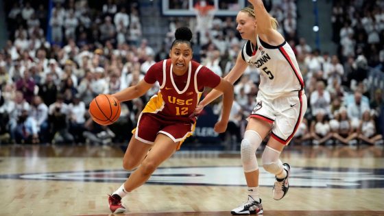 USC replaces Gamecocks as No. 1 seed in women's hoops reveal