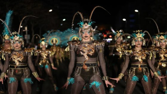 El Carnaval de Tarragona arriba al punt àlgid amb les rues de l’Artesania i de Lluïment