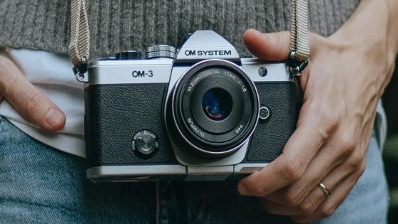 This vintage-looking camera has a button for computational photography