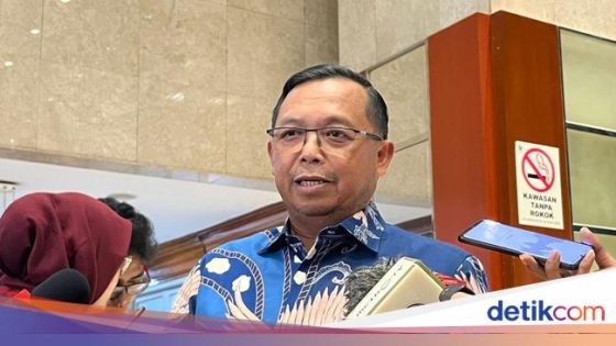 Mungkin Satu Rombongan dengan Puan