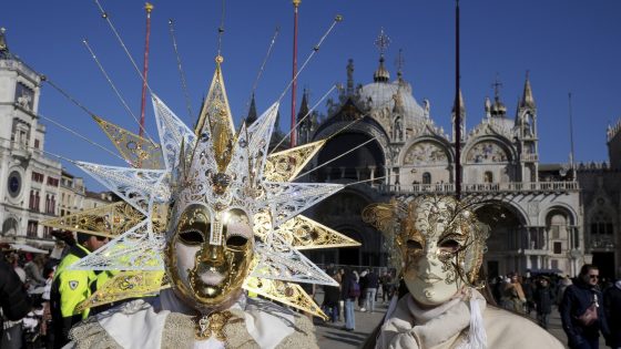 Venice Carnival opens with biodegradable streamers and an ode to famed philanderer Casanova