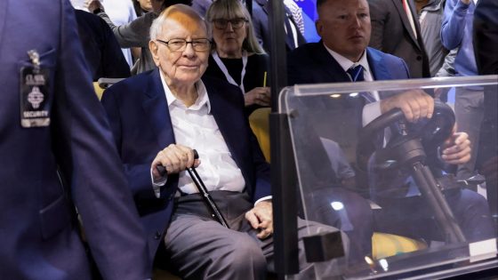 Warren Buffett’s Berkshire Hathaway slashes stakes in Bank of America and Citi - Financial Times