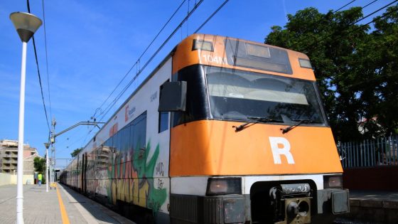 Retards de 20 minuts als trens entre Sant Vicenç de Calders i Tarragona