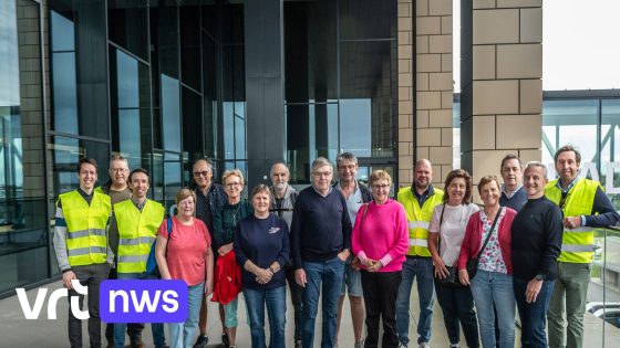 200 wandelaars nemen deel aan 1e prothesewandeling in AZ Delta Roeselare - VRT.be