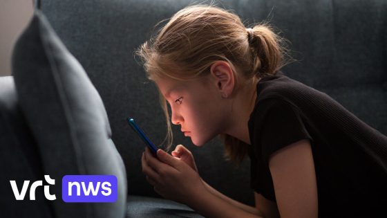 Weten ouders nog wat hun kinderen zien en doen op sociale media? "Een derde heeft al naaktbeelden verspreid"