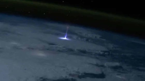 Astronaut Captures Rare “gigantic Jet” Lightning Blasting 50 Miles Into Space