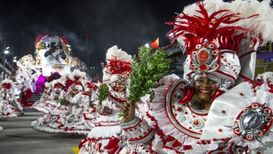 Beija-Flor emociona com enredo sobre Laíla e despedida de Neguinho; Salgueiro pisa agora na Avenida - O Globo