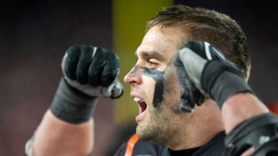 Bengals defensive end Sam Hubbard retires at age 29