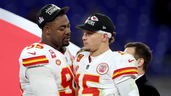 Chiefs restructure the contracts of Patrick Mahomes, Chris Jones