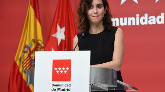 "Fa dècades que ploriqueja amb els diners tots els espanyols"