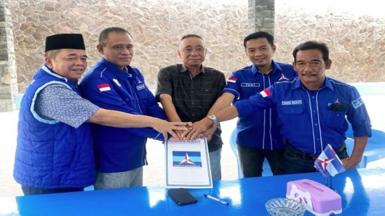 Edy Irawan Arief saat mendaftar sebagai Calon Bupati Pesawaran di Demokrat. Dok Demokrat