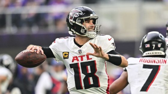 Sources - Falcons to keep Kirk Cousins on roster past bonus deadline