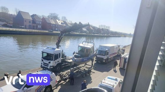 Federale politie zoekt in kanaal in Humbeek naar autowrakken met sporen naar vermiste personen