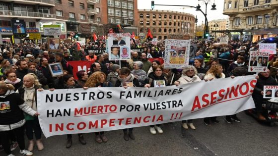 Cinquena manifestació contra el govern de Carlos Mazón - VilaWeb