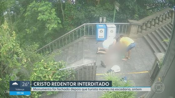 Imagens mostram turista que morreu na escadaria do Cristo sendo socorrido por nora, funcionário de loja e padre antes de morrer - G1