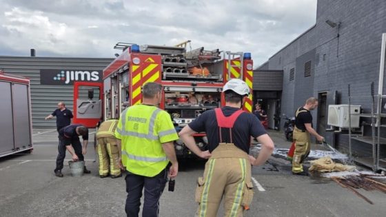 Houten wand vat vuur in sauna van grote fitnesszaak, alerte sporter voorkomt grotere brand: “Al een geluk” (Gent)