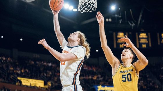 Illini dominate No. 15 Michigan in second half of 93-73 road win