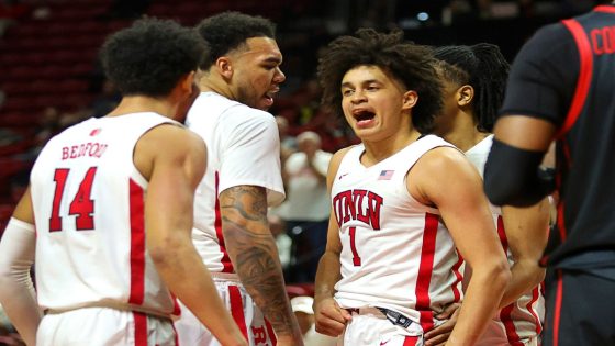 Ironman strategy paying off for shorthanded UNLV basketball -
Las Vegas Sun News