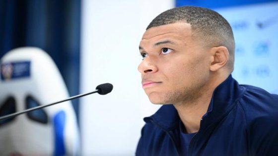 Kylian Mbappé au soutien d'Adrien Rabiot après l'épisode des banderoles