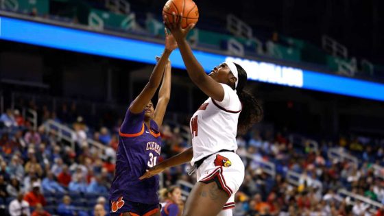 Louisville holds off Clemson in OT to advance in ACC Tournament