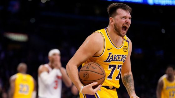 Luka Dončić and LeBron James lead LA Lakers to thrilling OT win over New York Knicks, extend win streak