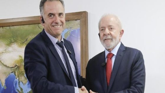 O presidente Lula em encontro com o presidente eleito do Uruguai, Yamandu Orsi, no Palácio do Planalto, em Brasília, em 29 de novembro de 2024