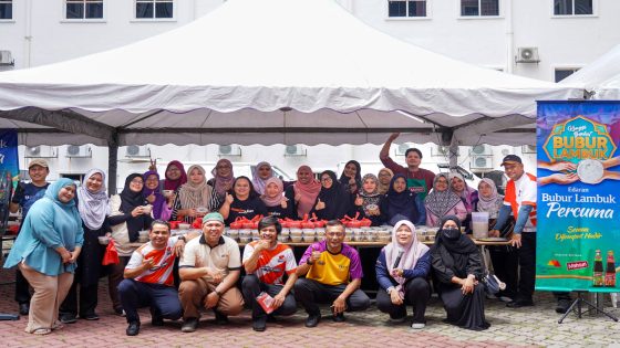 Mahsuri Dagang, Media Mulia santuni warga UiTM, edar 1,000 pek bubur lambuk Utusan Malaysia BERITA -