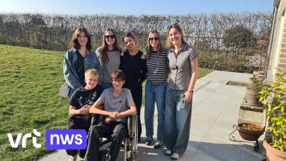 Mama van Nelson (14) nodigt meisjes uit die zoon hielpen na zware beenbreuk in Leuven: "Niet vanzelfsprekend wat ze gedaan hebben"