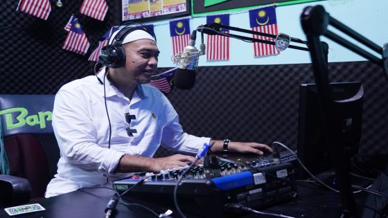 Perlu bijak tangani isu tiga penyampai radio - Utusan Malaysia