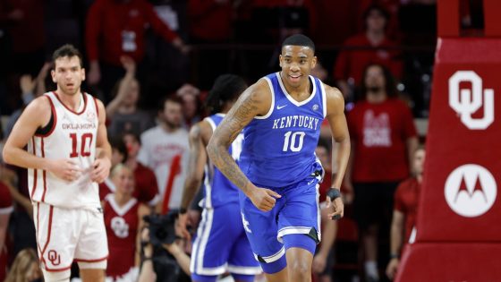 Oklahoma fan throws beer at Kentucky players after Wildcats win