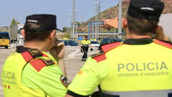 El PSOE i Junts registren la llei per a cedir a Catalunya les competències d'immigració