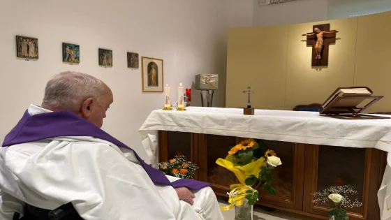 Holy See shares first photo of Pope Francis since he entered Gemelli Hospital