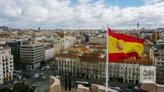 Economia espanhola está cheia de força à custa da imigração. Portugal podia aprender e ganhar com isso