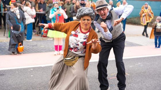 Tienduizenden feestneuzen uit de bol voor prins Rik I