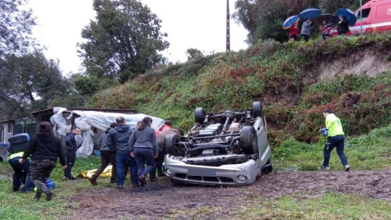 Carrinha com sete idosos de centro social caiu numa ravina em Vila Verde