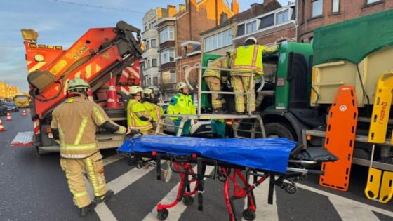 Twee flatbewoonsters naar ziekenhuis na keukenbrand in Sint-Gillis (Binnenland)