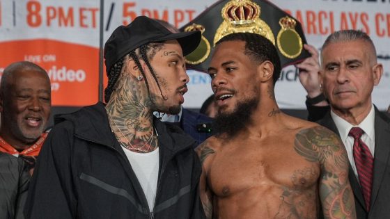 'Tank' Davis vs. Roach live updates, results and analysis