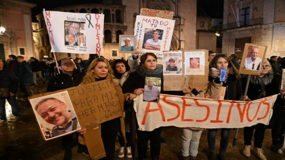 Les víctimes demanen suport i fan una crida a la participació en la cinquena manifestació contra Mazón