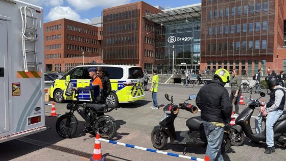 22 fietsers in Brugge betrapt met gsm in de hand: 174…