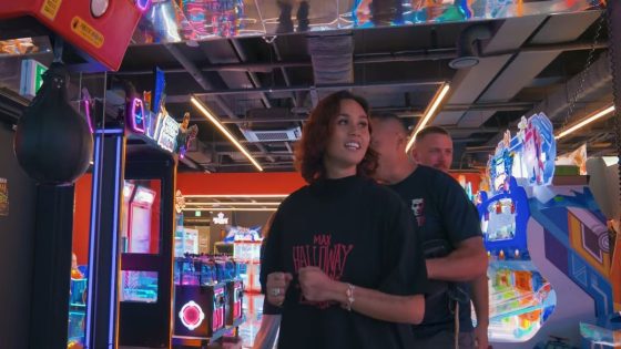 Watch Max Holloway’s wife Alessa outscore him and Korean Zombie in punch machine contest