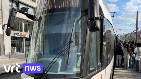 Zonder feestje, toeters of bellen: in Antwerpen rijden plots tweerichtingstrams