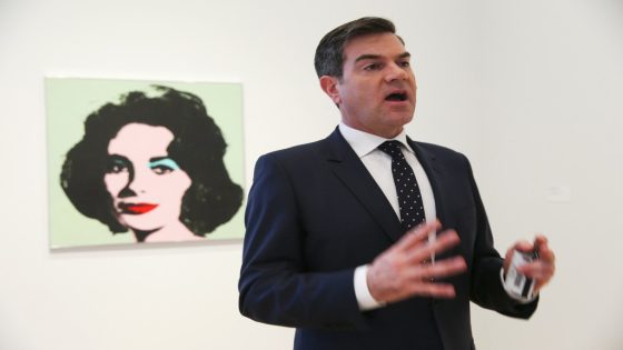 Art Institute of Chicago president faces investigation