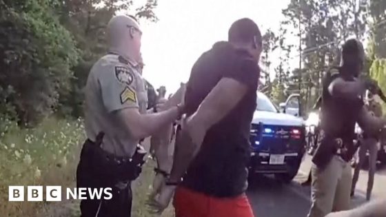 Moment police capture two escaped New Orleans inmates