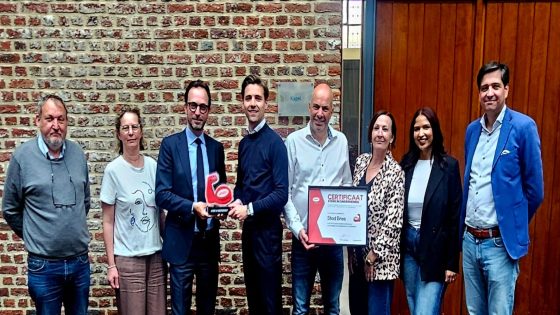 Bree blinkt uit in bestuurders met bedrijf