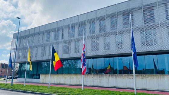 Oplich­ting op het nip­per­tje ver­ij­deld: Brug­se poli­tie blok­keert 84 000 euro na poging tot internetfraude - Focus en WTV
