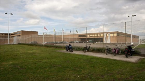 Gedetineerde ontsnapt uit gevangenis van Brugge, politie is bezig met zoekactie (Brugge)