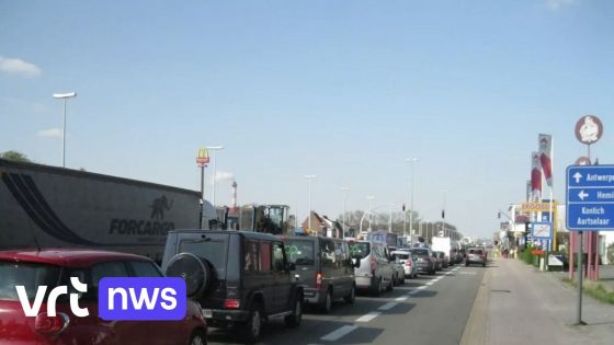 Bussen in het midden van de heraangelegde A12 in Wilrijk en Aartselaar? Technisch kan het