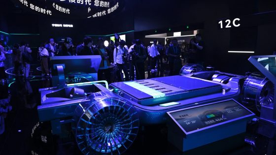 World’s largest EV battery maker CATL to raise at least $4bn - Financial Times