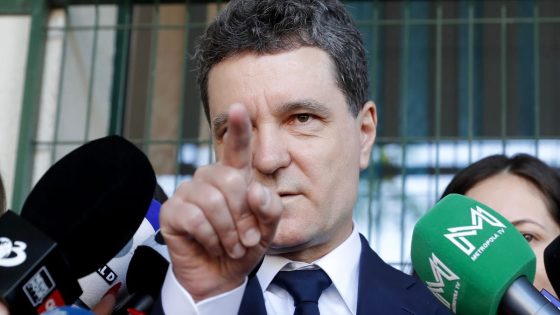 Centrist Nicușor Dan faces uphill battle to beat Simion in Romanian presidential runoff – POLITICO